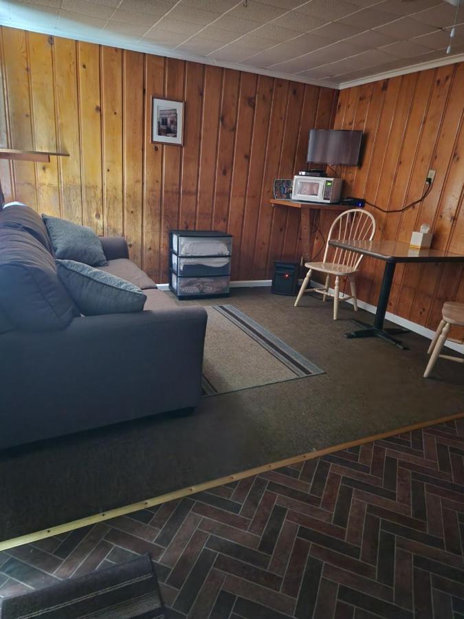 Little River Motel Saint Regis St. Regis ภายนอก รูปภาพ