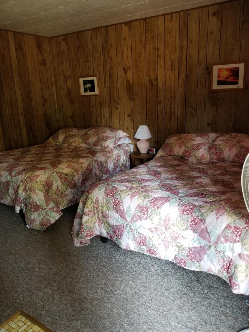 Little River Motel Saint Regis St. Regis ภายนอก รูปภาพ